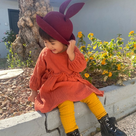 Meet your Posher, Jennifer - Picture 2 of 3